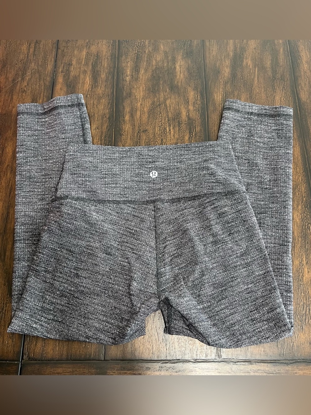 Lululemon Women's Wunder Under Gray Mid-Rise Cropped Capri Leggings Size 6 Sm
